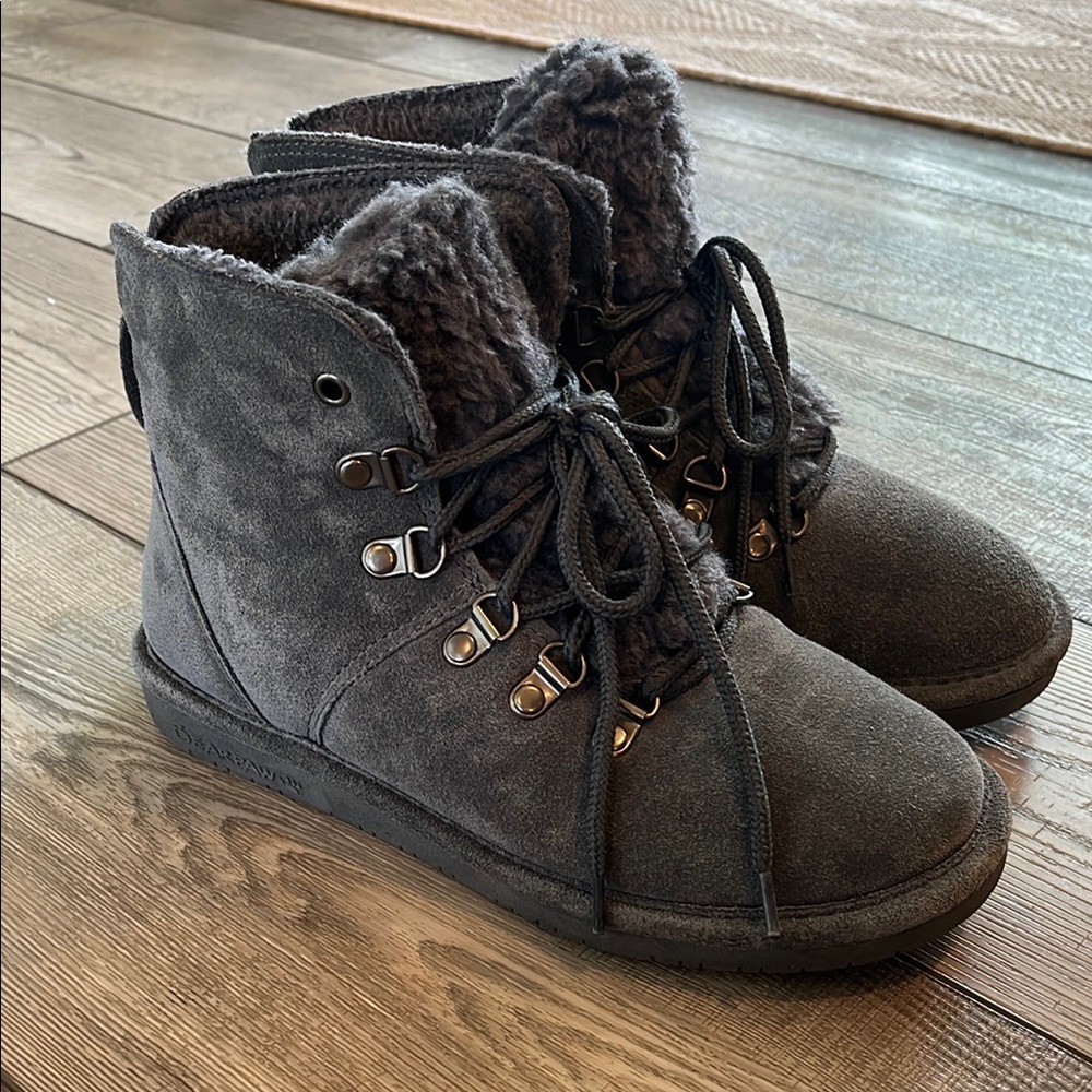 BearPaw Gray Suede Boots with Cozy Wool Lining EUC 8